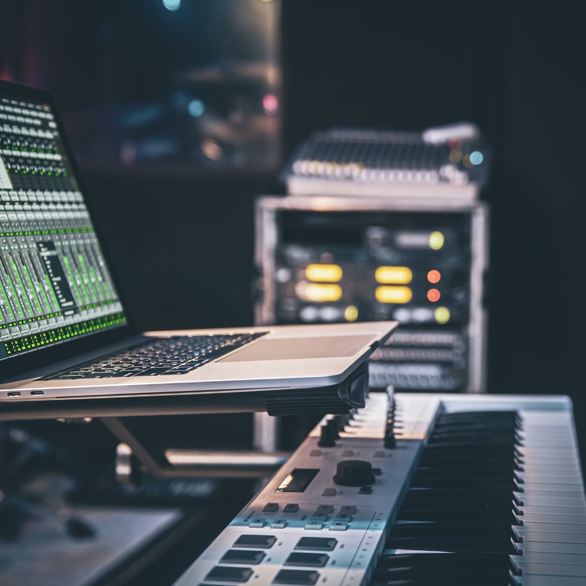 DJ Pult zur Musikproduktion